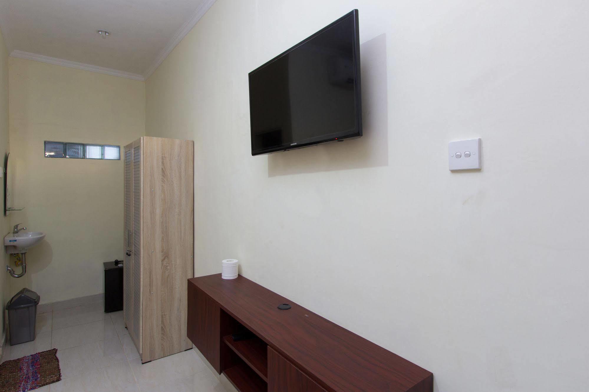 Reddoorz @ Sehati Raya Kuta Legian Εξωτερικό φωτογραφία